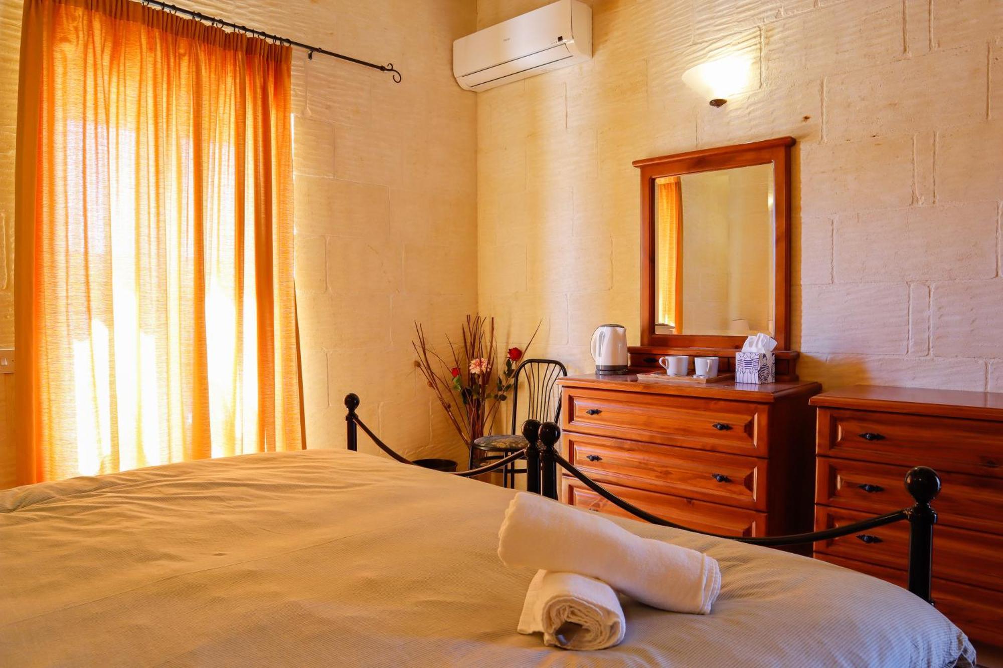 Rosehill B&B Шаара Екстер'єр фото