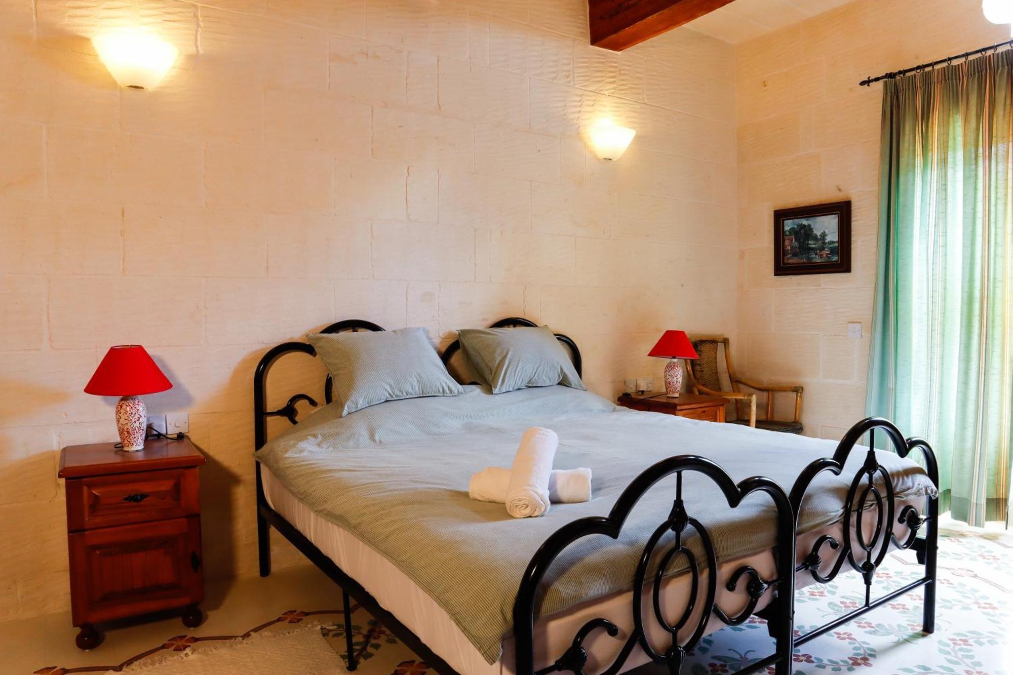 Rosehill B&B Шаара Екстер'єр фото