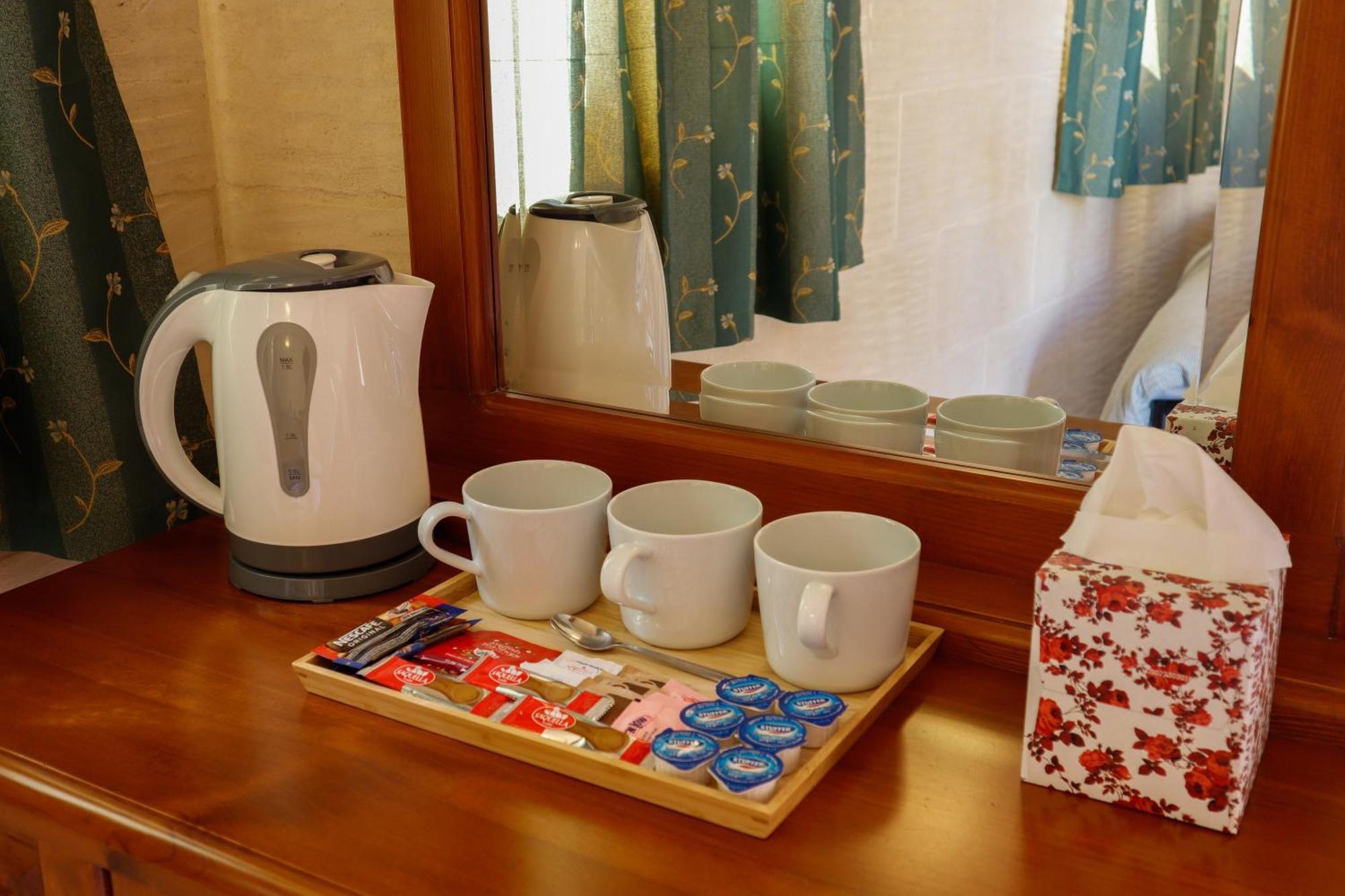 Rosehill B&B Шаара Екстер'єр фото
