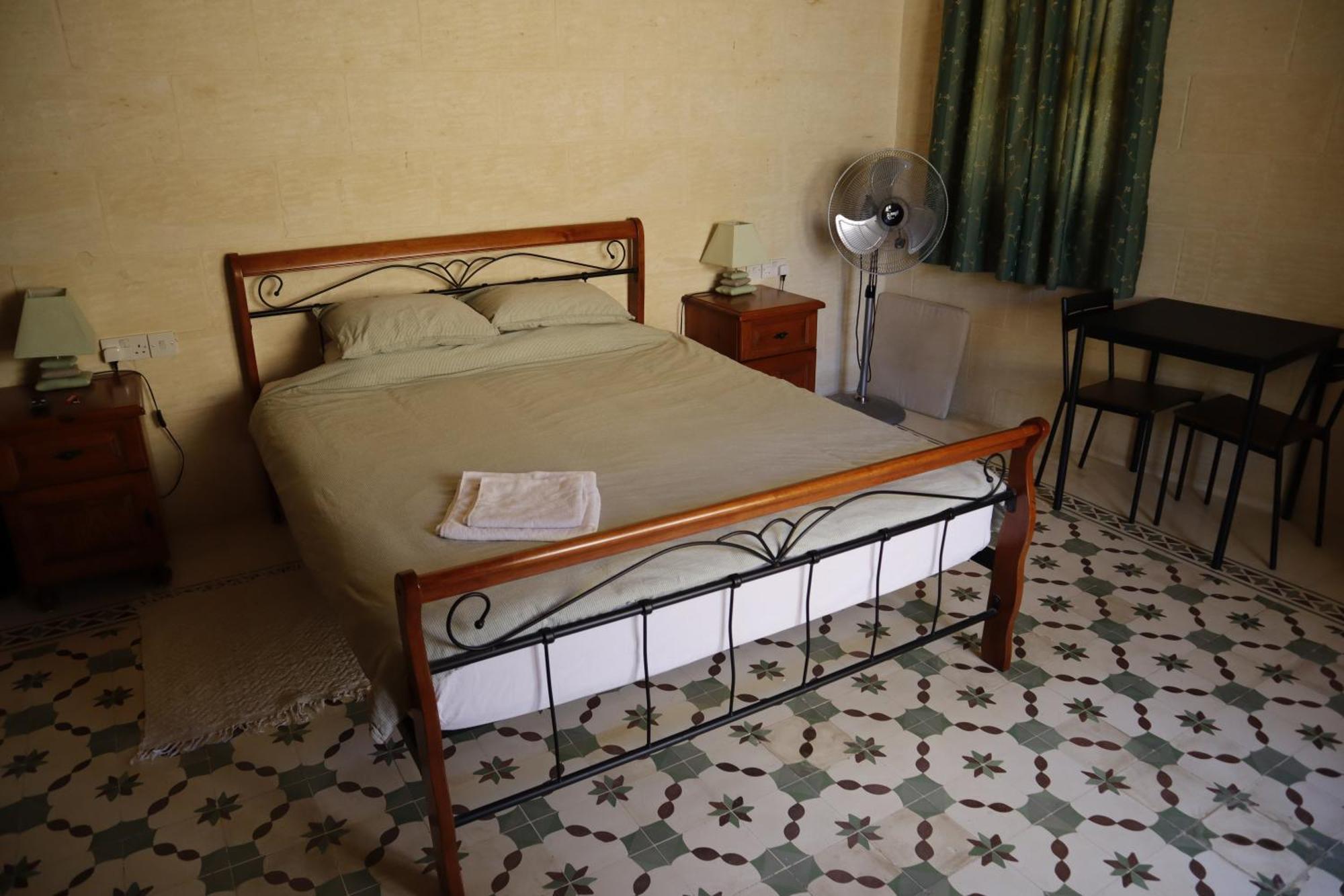 Rosehill B&B Шаара Екстер'єр фото